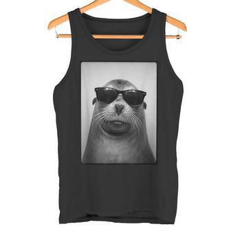 アシカ サングラス フォトブース レトロ 動物 アザラシ ポートレート タンクトップ - Kawaiitshirt