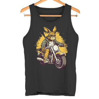 クールなウサギ オートバイライダー 野生の野ウサギバイカー タンクトップ - Kawaiitshirt