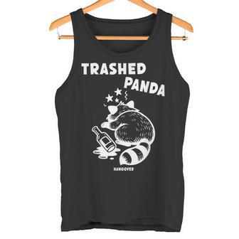 ゴミ箱パンダ 二日酔い ソーシャルメディア 狂った酔ったアライグマ タンクトップ - Kawaiitshirt