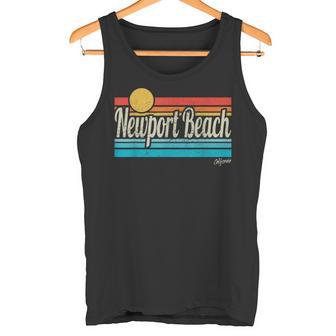 ニューポート ビーチ カリフォルニア レトロ サンセット サーフィン 旅行 ラブ サーフィン タンクトップ - Kawaiitshirt