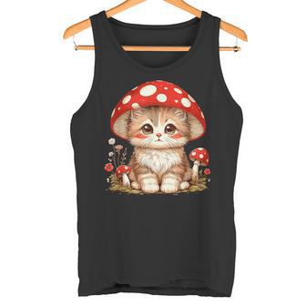ヴィンテージ猫とキノコの帽子かわいいコテージコア美学 タンクトップ - Kawaiitshirt