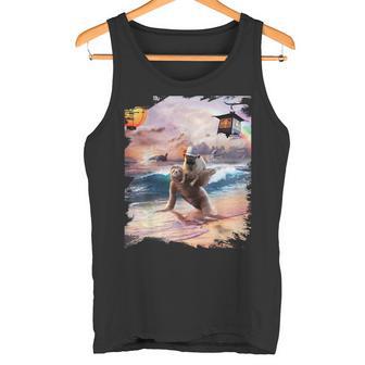 日本海岸でナマケモノに乗るパグ犬 タンクトップ - Kawaiitshirt