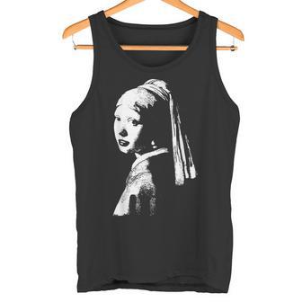 真珠のイヤリング ターバン ヨハネス・フェルメール モノクロの少女 タンクトップ - Kawaiitshirt