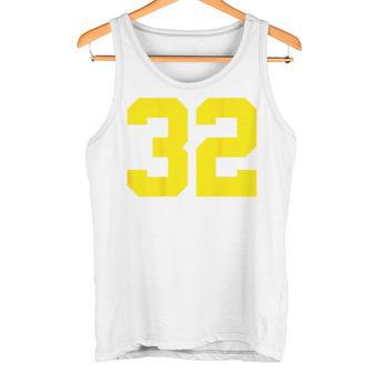 イエローナンバー32 背面 スポーツチーム ジャージ番号 タンクトップ - Kawaiitshirt