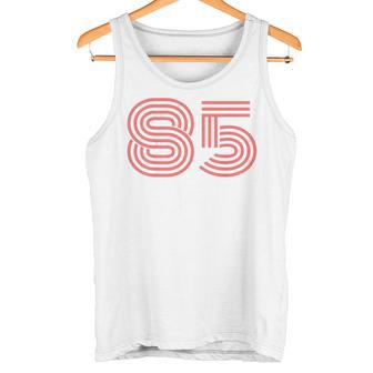 クールなレトロなレタリングジャージ、背番号85 1985 タンクトップ - Kawaiitshirt