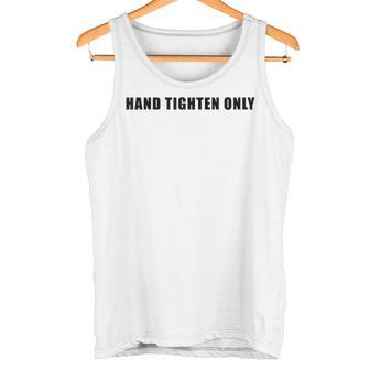 クールな手締めのみ シンプルな言葉でトレンディなデザイン。 タンクトップ - Kawaiitshirt
