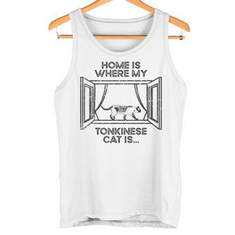 ホーム・ホウェア・マイ・キャット・イズ-ママ・ダッド・トンキニーズ・キャット タンクトップ - Kawaiitshirt