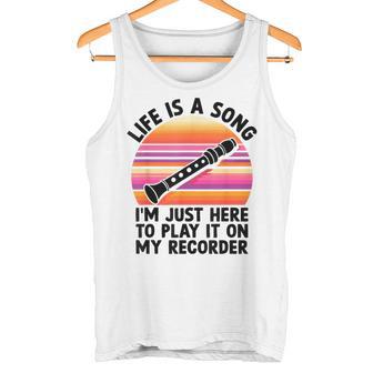 ライフ・イズ・ア・ソングリコーダーで弾きたくてここにいるだけ タンクトップ - Kawaiitshirt