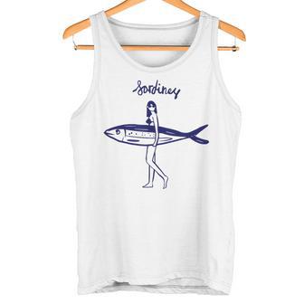 レトロな魚モチーフのガールイラスト シンプルな海風アートデザイン タンクトップ - Kawaiitshirt