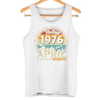 ヴィンテージカー 1976 年4月 50 歳の誕生日 1976 年のクラシックカー タンクトップ - Kawaiitshirt
