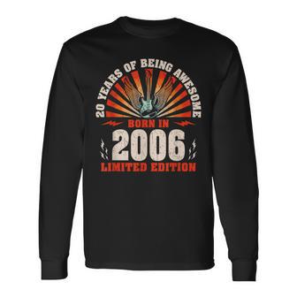 20歳の誕生日 20歳のギタリスト ギター愛好家 2006年生まれ 長袖Tシャツ - Kawaiitshirt