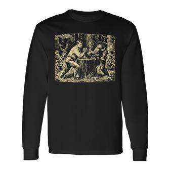 Theodore Roosevelt Teddy And Bigfoot Arm Wrestling Retro Long Sleeve T-Shirt - Thegiftio UK