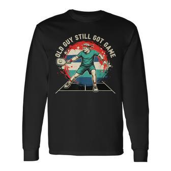 Old Guytill Got Game Pickle Ball メンズ 長袖Tシャツ - Kawaiitshirt