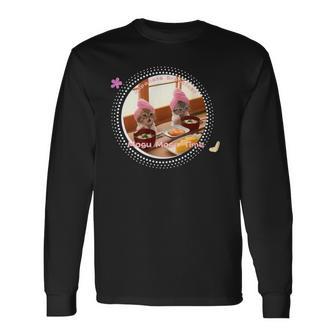 おしゃれ子猫のゆるっと癒し もぐもぐタイム 長袖Tシャツ - Kawaiitshirt