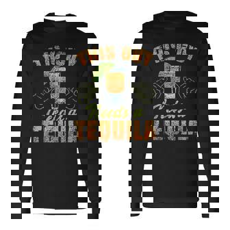 この男にはテキーラが必要だ ドリンク 酒飲み 飲酒 テキーラ 長袖Tシャツ - Kawaiitshirt