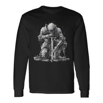 ひざまずくパラディンデザイン 長袖Tシャツ - Kawaiitshirt