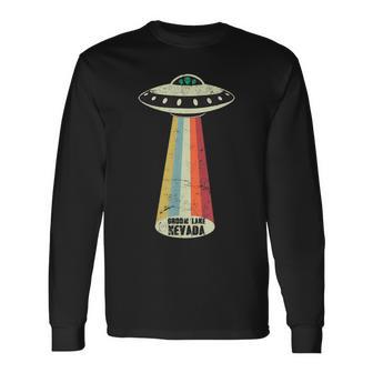 グルームネバダ湖レトロトップシークレットエリア 51 Ufo Uap エイリアン 長袖Tシャツ - Kawaiitshirt