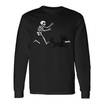 スケルトンハロウィーンを実行している面白いチワワ 長袖Tシャツ - Kawaiitshirt