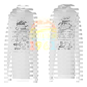 オンバック 65 限定版 1961年6月65日 誕生日 長袖Tシャツ - Kawaiitshirt