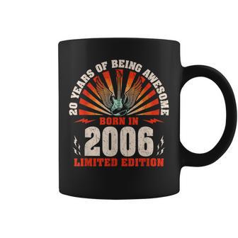 20歳の誕生日 20歳のギタリスト ギター愛好家 2006年生まれ コーヒーマグ - Kawaiitshirt