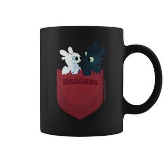 Dreamworks Dragons Light Fury & Night Fury Faux Pocket コーヒーマグ - Kawaiitshirt