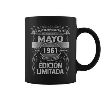 Las Leyendas Nacen En Mayo De 1961 65 Años Cumpleaños Taza de café - Regaloses