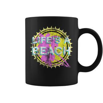 Life's A Beach Life's A Bitch Hip Hop Pun Cita Taza de café - Regaloses