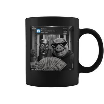 Tung Tung Tungahur John Pork Meme Brainrot Door Motion コーヒーマグ - Kawaiitshirt