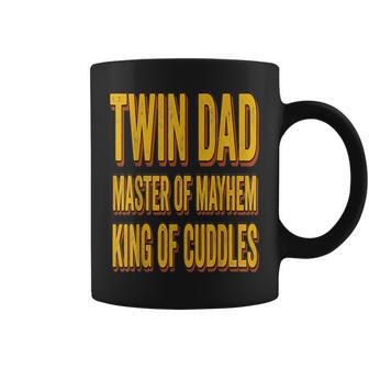 Twin Dad 父の日 ツインダッド メイヘムのマスター 抱きしめる王様 コーヒーマグ - Kawaiitshirt