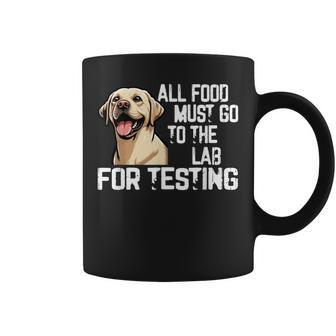 かわいいラブラドールをテストするには、すべての食品を実験室に行く必要があります コーヒーマグ - Kawaiitshirt