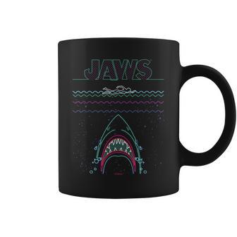 ジョーズ ネオンシャークアタックサーファーアートワーク コーヒーマグ - Kawaiitshirt