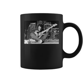 フィル・ライノット・シン・リジー・レコーディング・サンダー・アンド・ライトニング 1982 コーヒーマグ - Kawaiitshirt