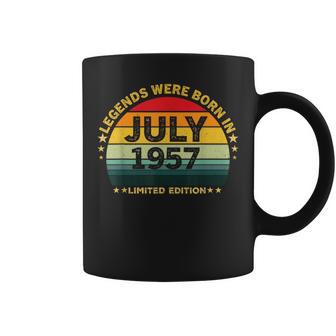 レトロな69歳の誕生日伝説は1957年7月に誕生しました。 コーヒーマグ - Kawaiitshirt