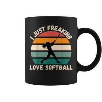ヴィンテージソフトボール I Just Freaking Love ソフトボール愛好家 コーヒーマグ - Kawaiitshirt