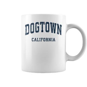 Dogtown California Ca ビンテージアスレチックスポーツデザイン コーヒーマグ - Kawaiitshirt