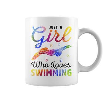 Gráfico Divertido De Jugador De Natación De Just A Girl Who Loveswimming In Mangas Taza de café - Regaloses