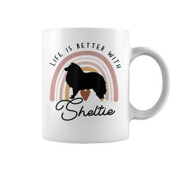 ライフ・イズ・ベターシェットランド・シープドッグ・シェルティ・レインボー・ドッグ・マム コーヒーマグ - Kawaiitshirt
