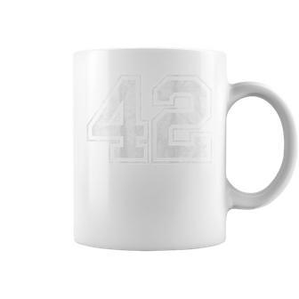 背面に42番。 コーヒーマグ - Kawaiitshirt