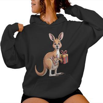 Maman Kangourou Mignonne Tenant Une Boîte Colorée Sweat à capuche femme - Cadeauxyz