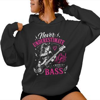 面白いギタリストの言葉 決して過小評価しない A Girl With A Bass レディースパーカー - Kawaiitshirt