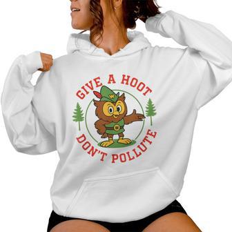 Give A Hoot Retro Owl Nature Conservation Women Hoodie | Seseable UK