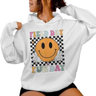 Groovy Field Day Fun Day Retro Field Day 2026 Teacher Kids Women Hoodie - Thegiftio UK