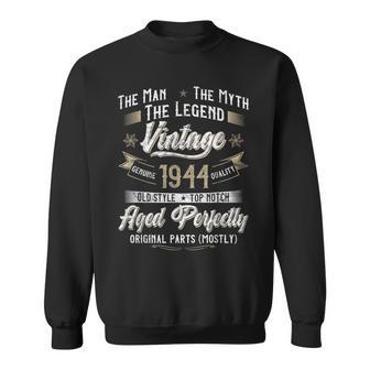 82 歳の誕生日プレゼント ヴィンテージ 1944 男性 面白い 82 歳 1944 スウェットシャツ - Kawaiitshirt