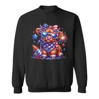 Cute Highland Cow Florals 4Th Of July Usa Flag Patriotic Cow Sweatshirt - Thegiftio UK