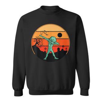 Dabbing Alien ハロウィン 面白い ダブ ダンス ポーズ トリック オア トリート スウェットシャツ - Kawaiitshirt