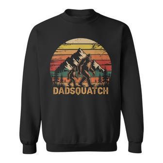 Dad Squatch Bigfoot Fathers Day Sasquatch Sweatshirt - Thegiftio UK