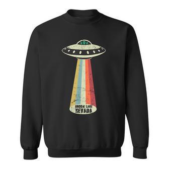 グルームネバダ湖レトロトップシークレットエリア 51 Ufo Uap エイリアン スウェットシャツ - Kawaiitshirt