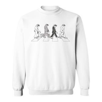 アビーロードの横断歩道を渡る4匹のナマケモノ スウェットシャツ - Kawaiitshirt