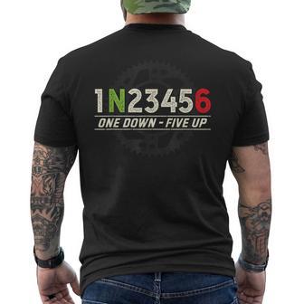 1N23456 オートバイギアシフトパターン バイカーモーターサイクリスト用 メンズTシャツ バックプリント - Kawaiitshirt