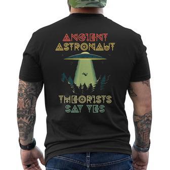 Ancient Astronaut Theoristsay Yes Alien Head Theorist メンズTシャツ バックプリント - Kawaiitshirt
